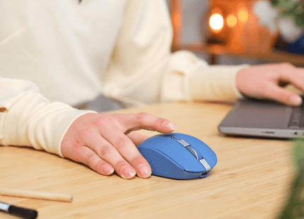 Mouse Trust Ozaa vista posterior con puerto de carga USB recargable
