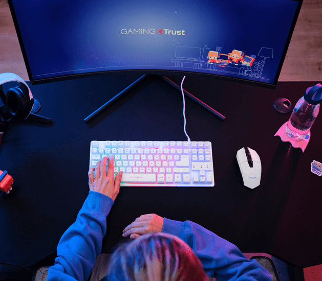 Kit Trust Gaming GXT 794W 3 en 1, Teclado Mouse y Almohadilla Blanco Español, 25233