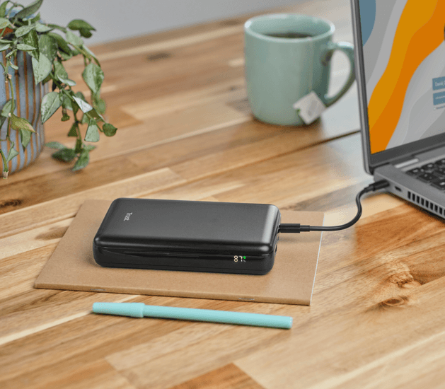 Power Bank Trust Laro 100W para Portátiles Carga Rápida USB-C, 25240