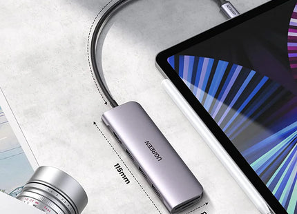 Dimensiones y grosor del Hub USB C UGREEN modelo 20956A