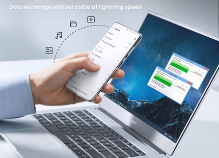 Adaptador UGREEN CM390 en empaque original con manual de usuario
